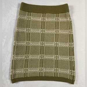Lulu’s Skirt Olive Green/Ivory Plaid Sweater Mini Skirt Size Small